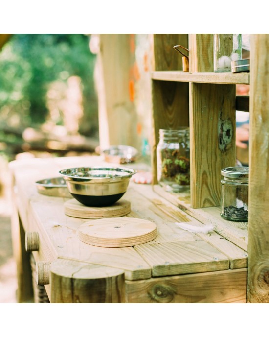 Outdoor Mudpie Kitchen